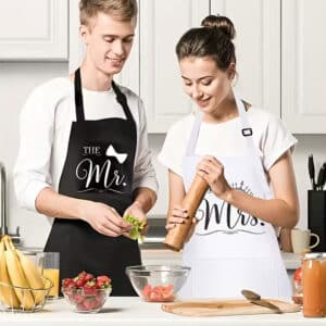 Кухненски престилки за двойка Mr & Mrs 