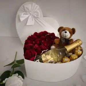 Кутия сърце със сапунени рози, Osterreich Gold „Златното шампанско“ и бонбони Ferrero