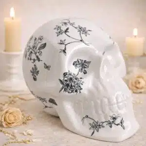 Керамичен готически череп